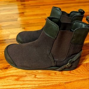 Xero Vienna boots size 9.5